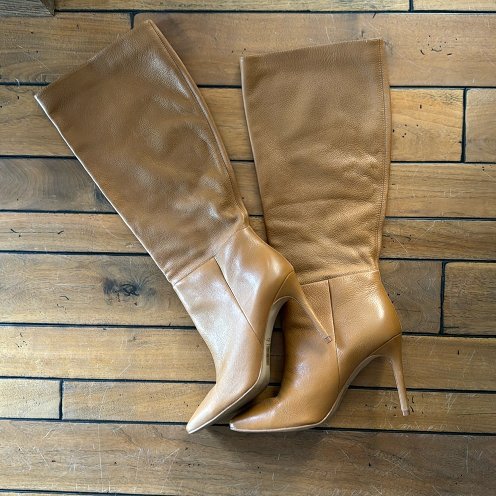 Stunning slouchy leather boots